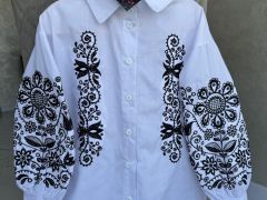 Дитяча вишита сорочка