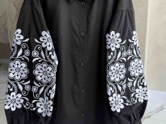 Сорочка в стилі вишиванки з квітами